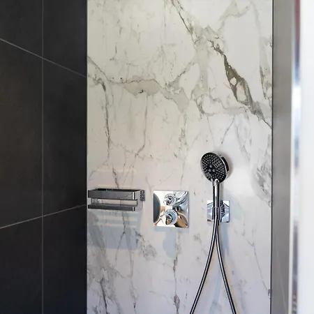 Alpstern Apartment *